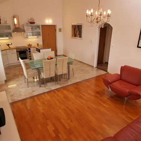 Cetina Apartment